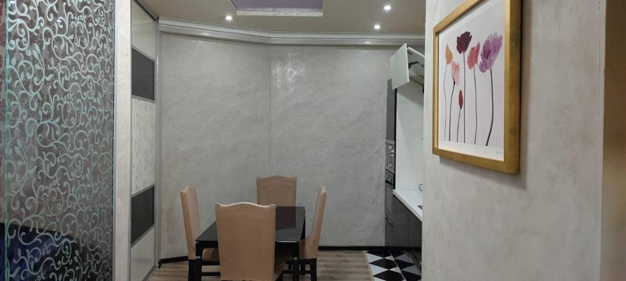 Nurly Tau 2Room Apartments Almaty Exterior foto