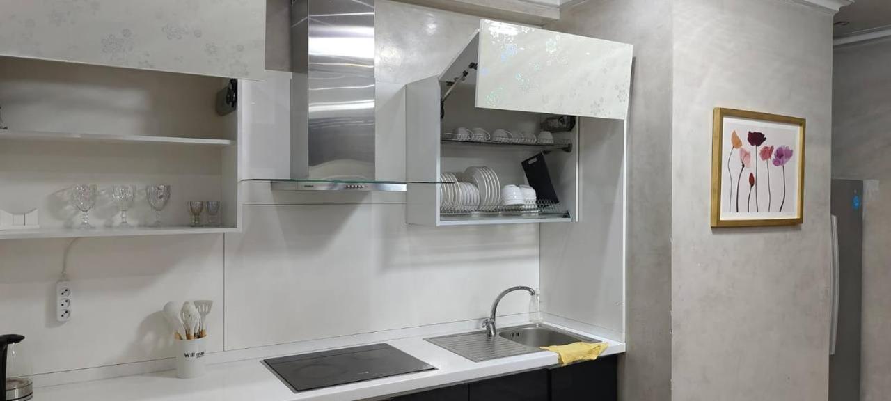 Nurly Tau 2Room Apartments Almaty Exterior foto